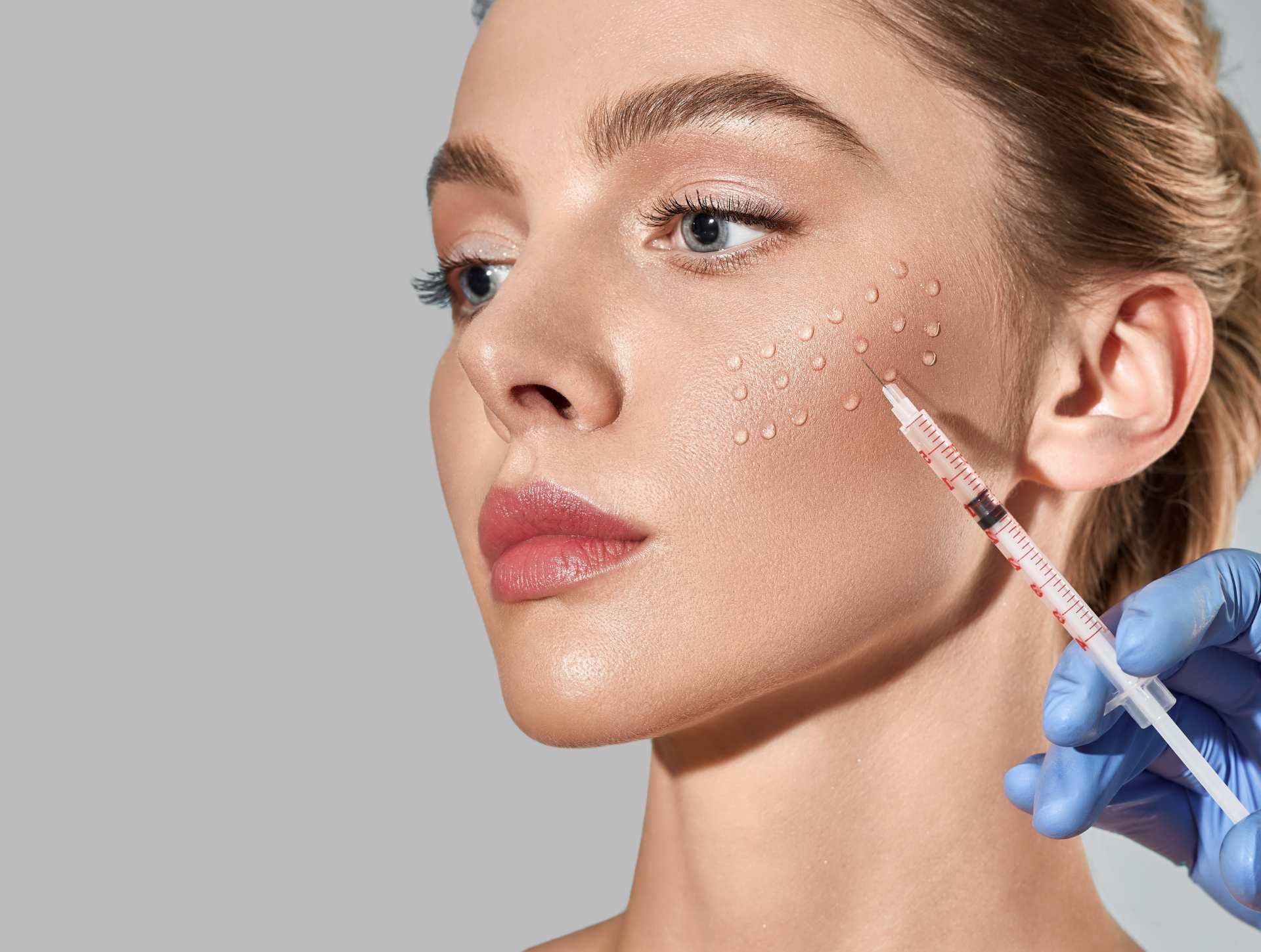 Radiant, glowing skin complexion following a regenerative cell-signalling Exosome Facial